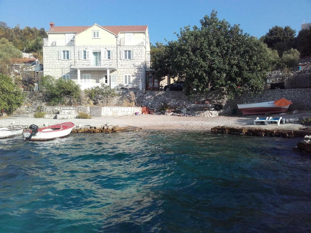 I&J Relaxing Beach Apartments Račišće Exteriér fotografie