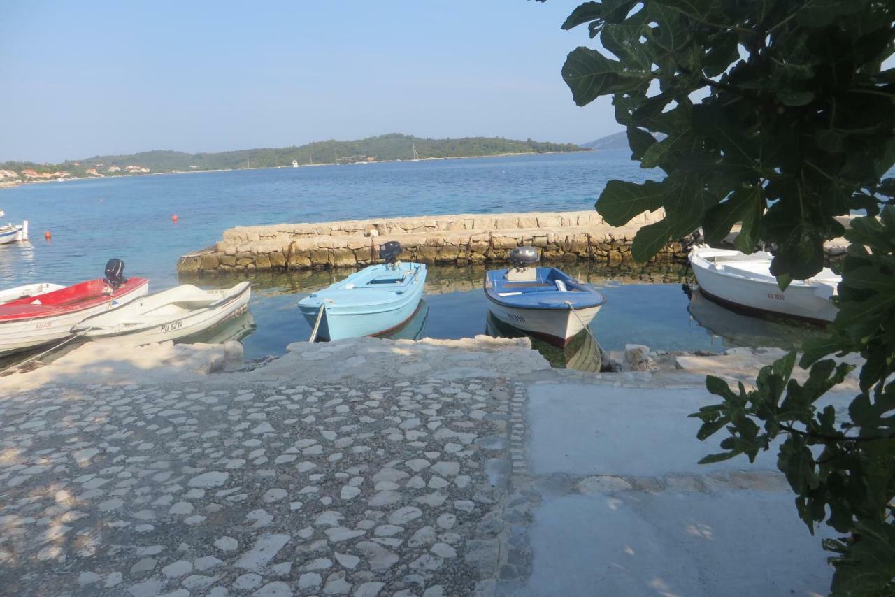 I&J Relaxing Beach Apartments Račišće Exteriér fotografie